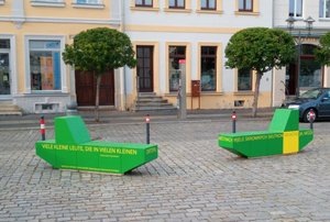 Bänke auf dem Markt in Hoyerswerda